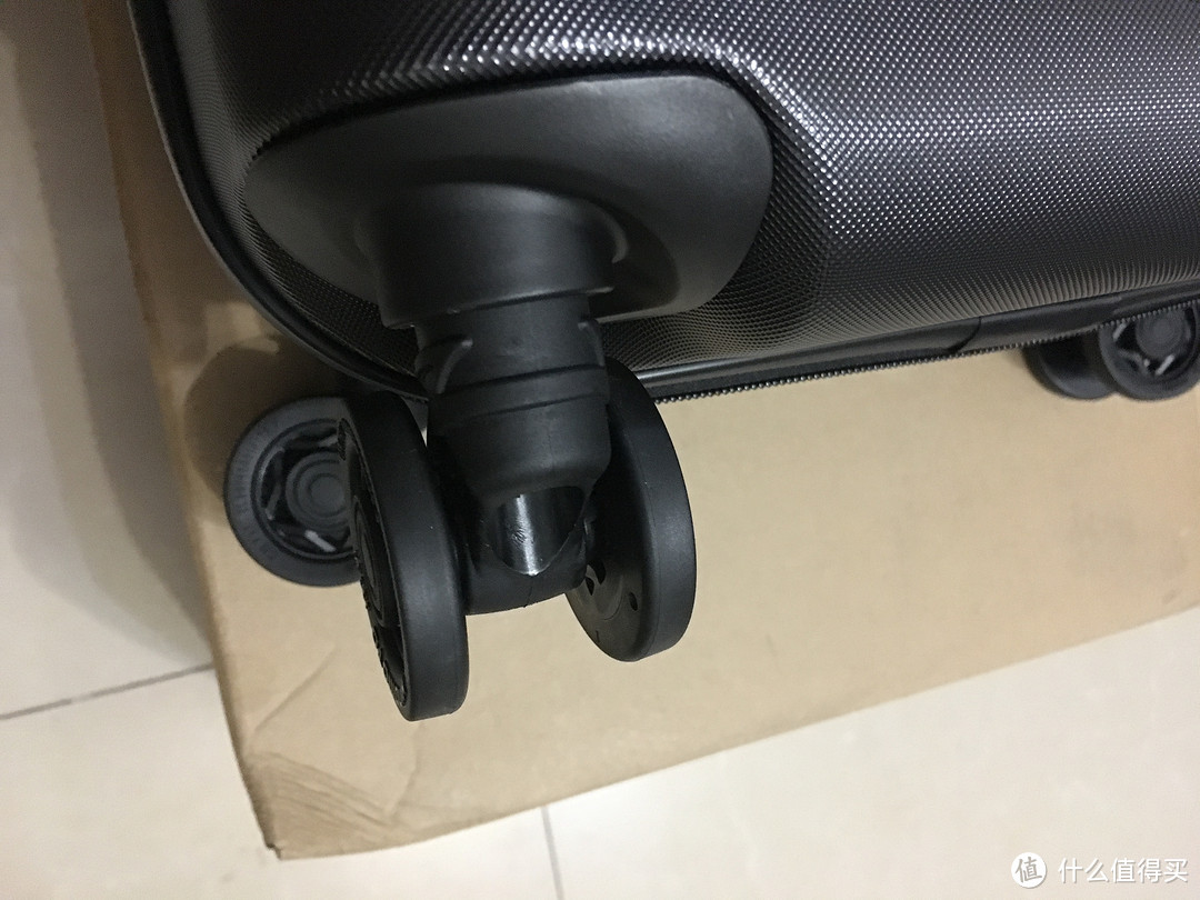 再次入手：Alienware 外星人 Guildford 异形20寸 旅行箱 伪开箱晒单