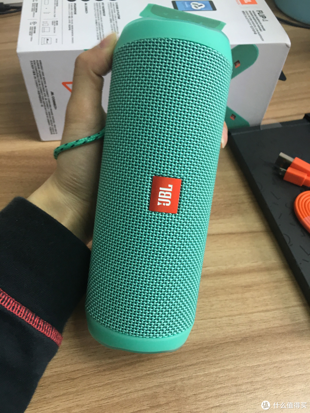 全面升级的JBL Flip4 便携音响国行首开