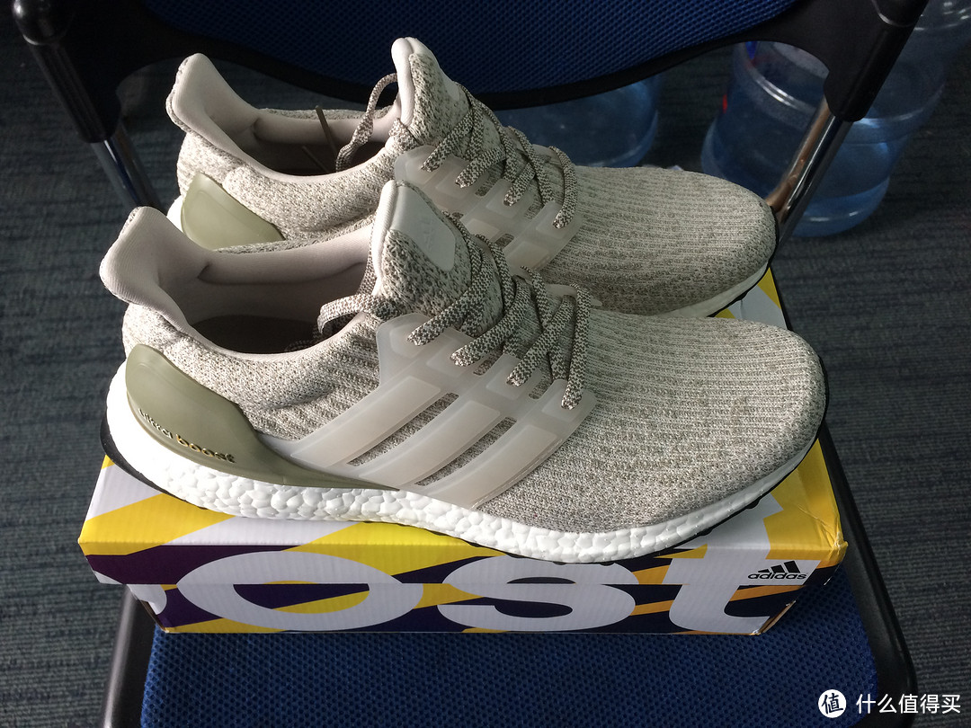 感谢色魔张大妈，抢到一双adidas阿迪达斯 ultra boost 3.0灰绿