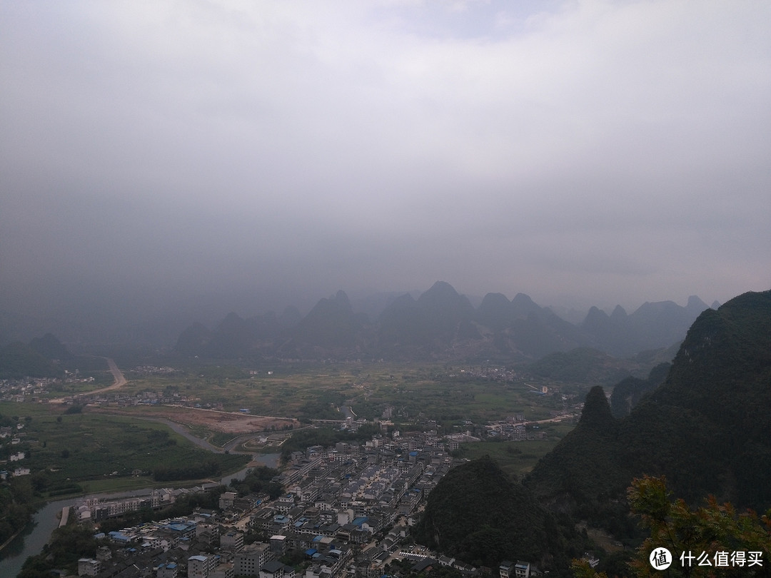 老寨山山顶看到的风景