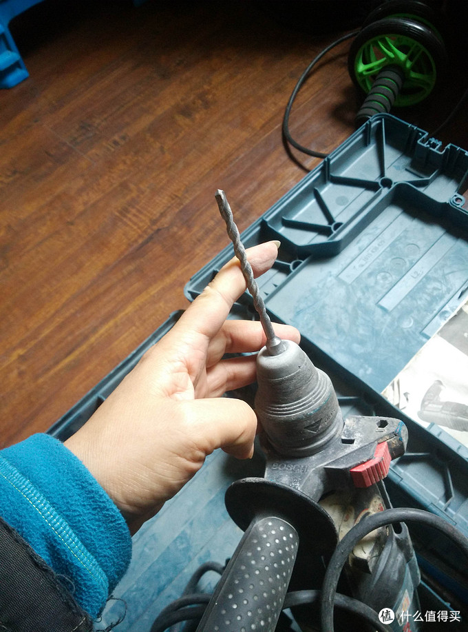 干净的打孔2 — 电锤电钻防尘罩接灰碗