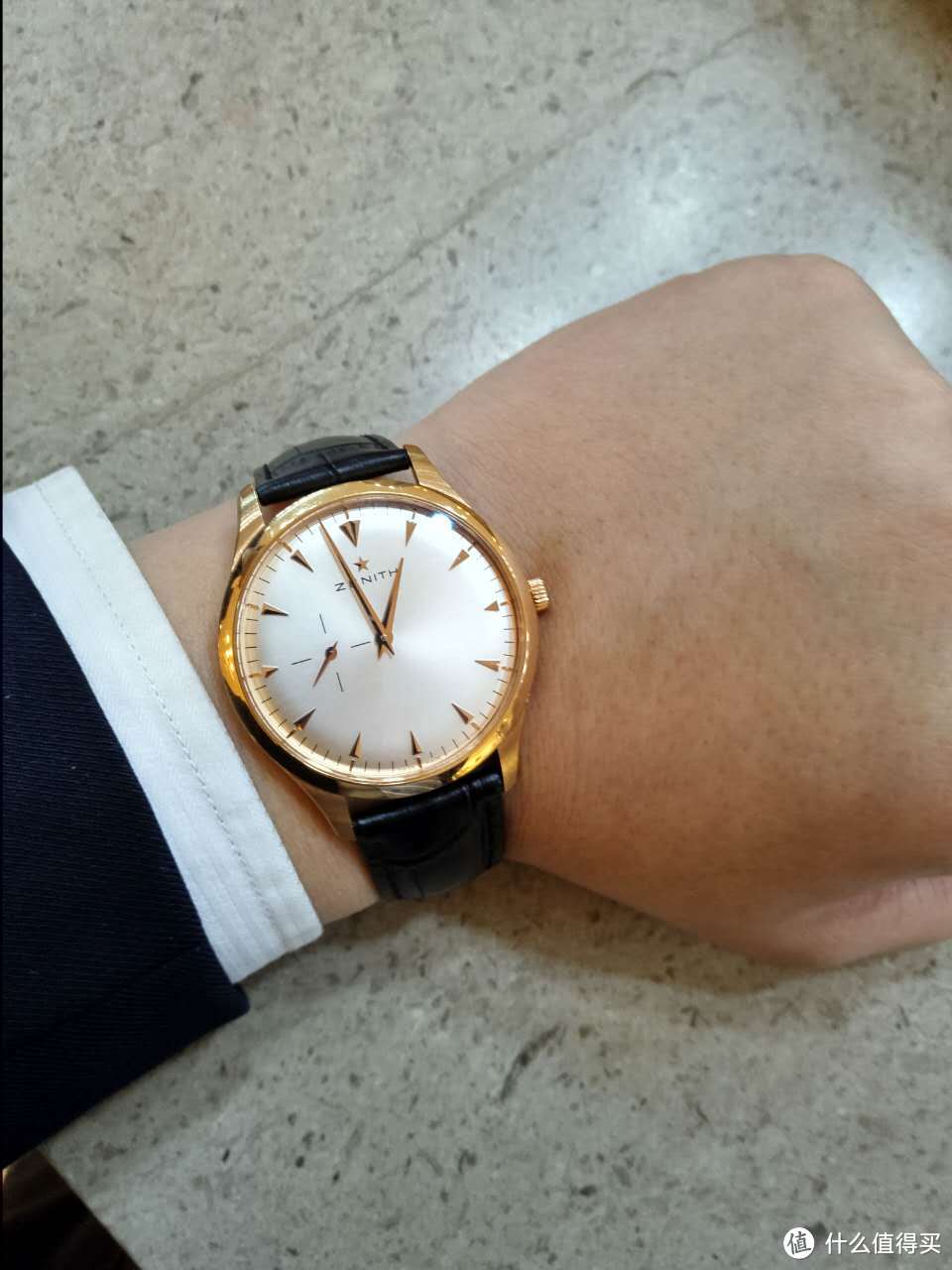 撸起袖子好好干：JAEGER-LECOULTRE 积家 大师系列 Ultra Thin 超薄 Q1368420 男款机械表