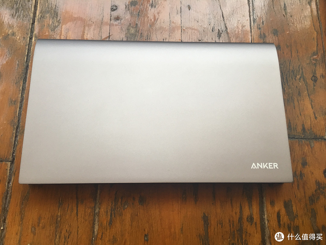 大容量的 Anker PowerCore Edge 20000毫安移动电源 晒单