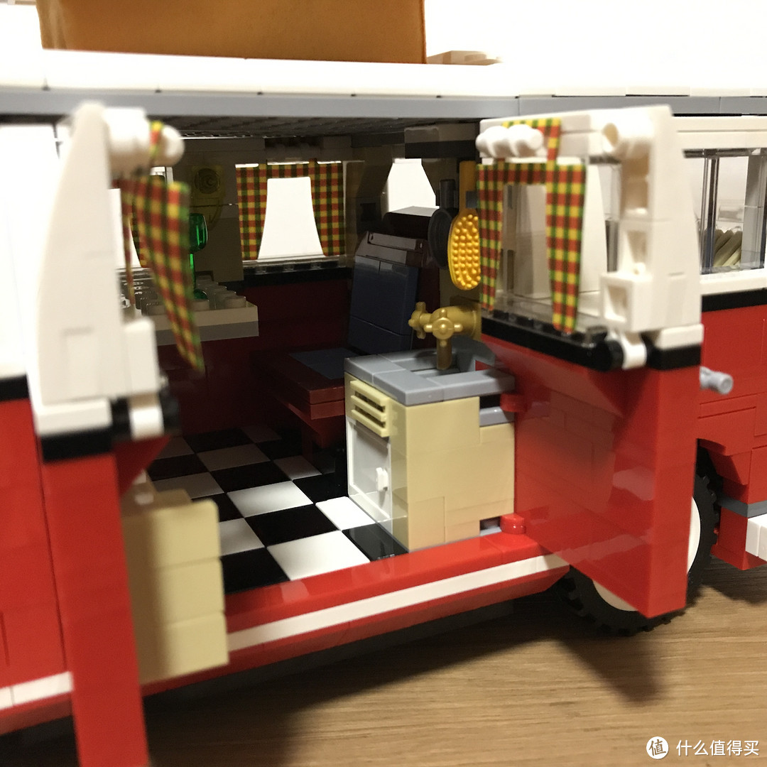 嬉皮的诗和远方 — LEGO 乐高 10220 大众T1 大篷车