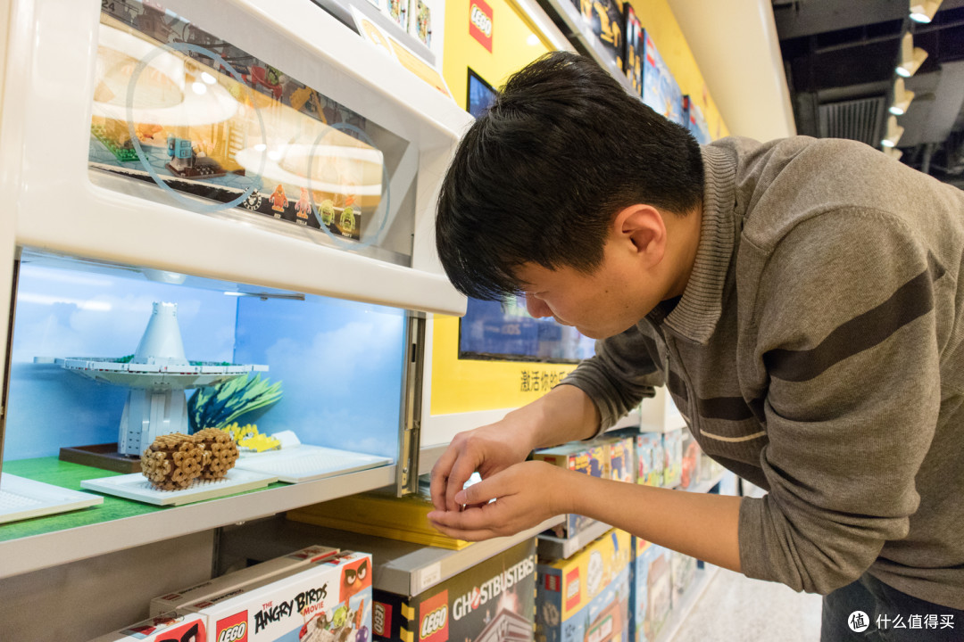 中华美食与星战日:在乐高旗舰店庆祝星战40周年