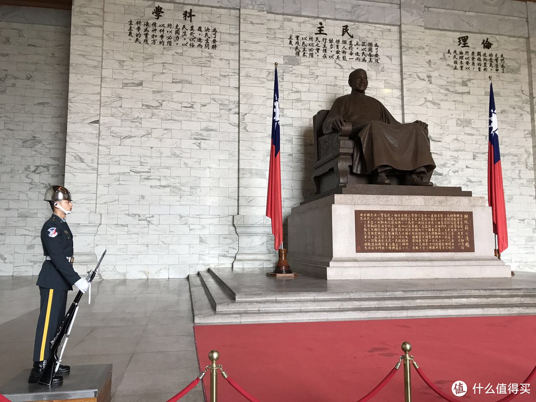 HELLO TAIPEI 一个人的台北漫游记
