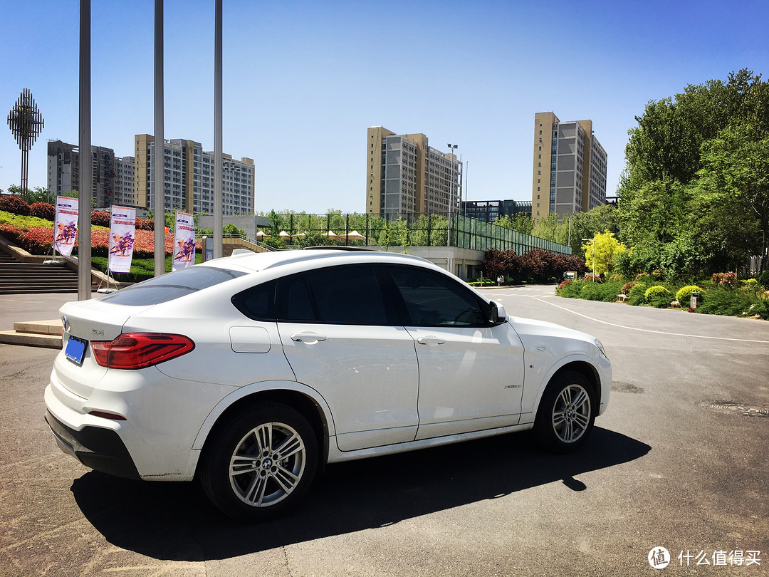 #本站首晒# 宝马全能型轿跑BMW X4 2016款 xDrive20i M运动套件  三千公里使用感受