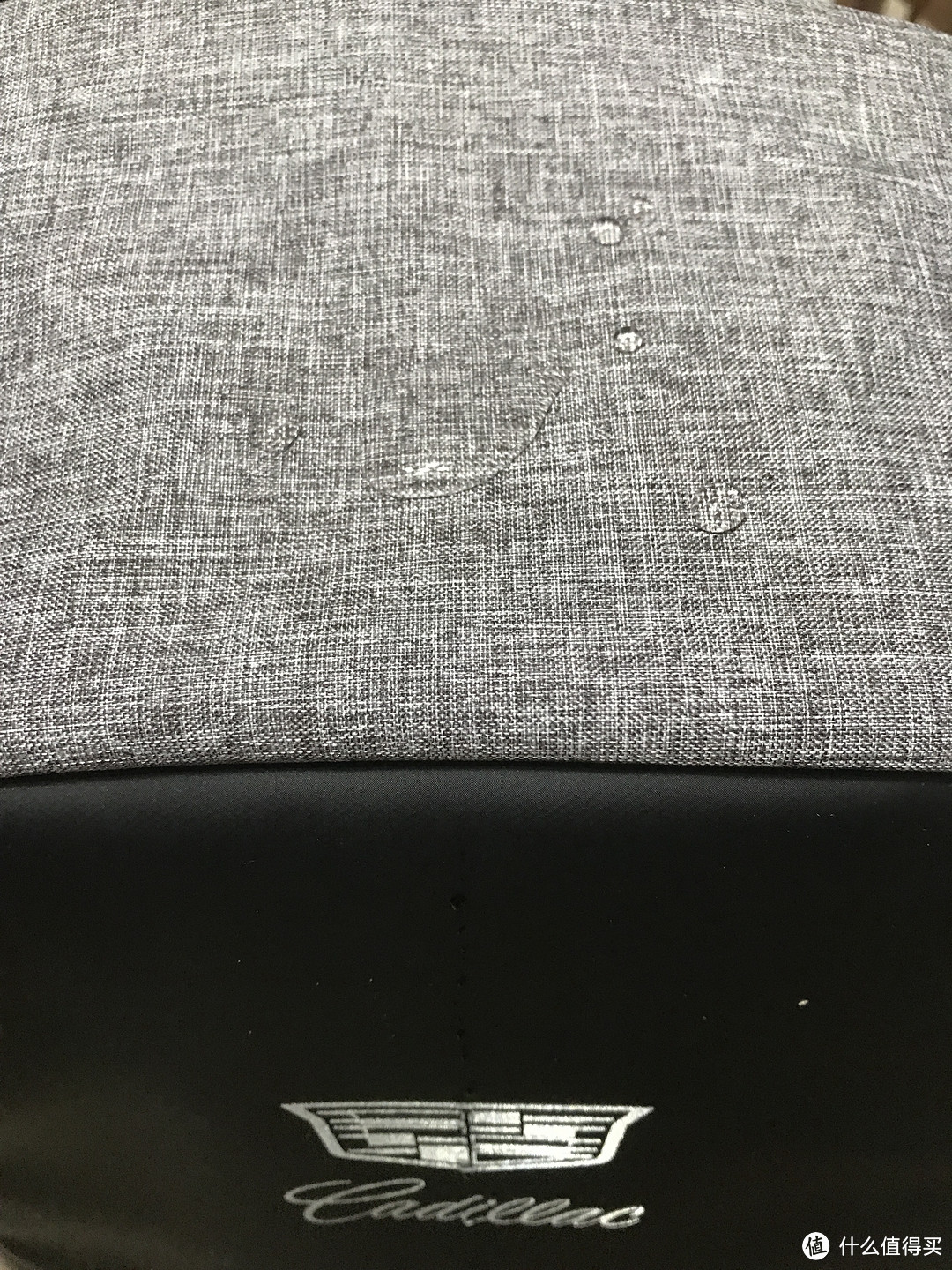 意外多了个包包:凯迪拉克安全背包开箱