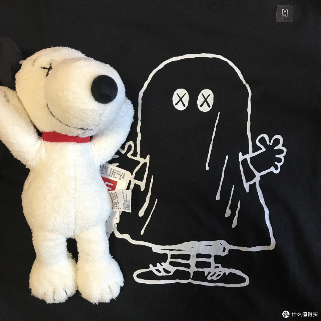 优衣库PEANUTS X KAWS毛绒玩具与短袖