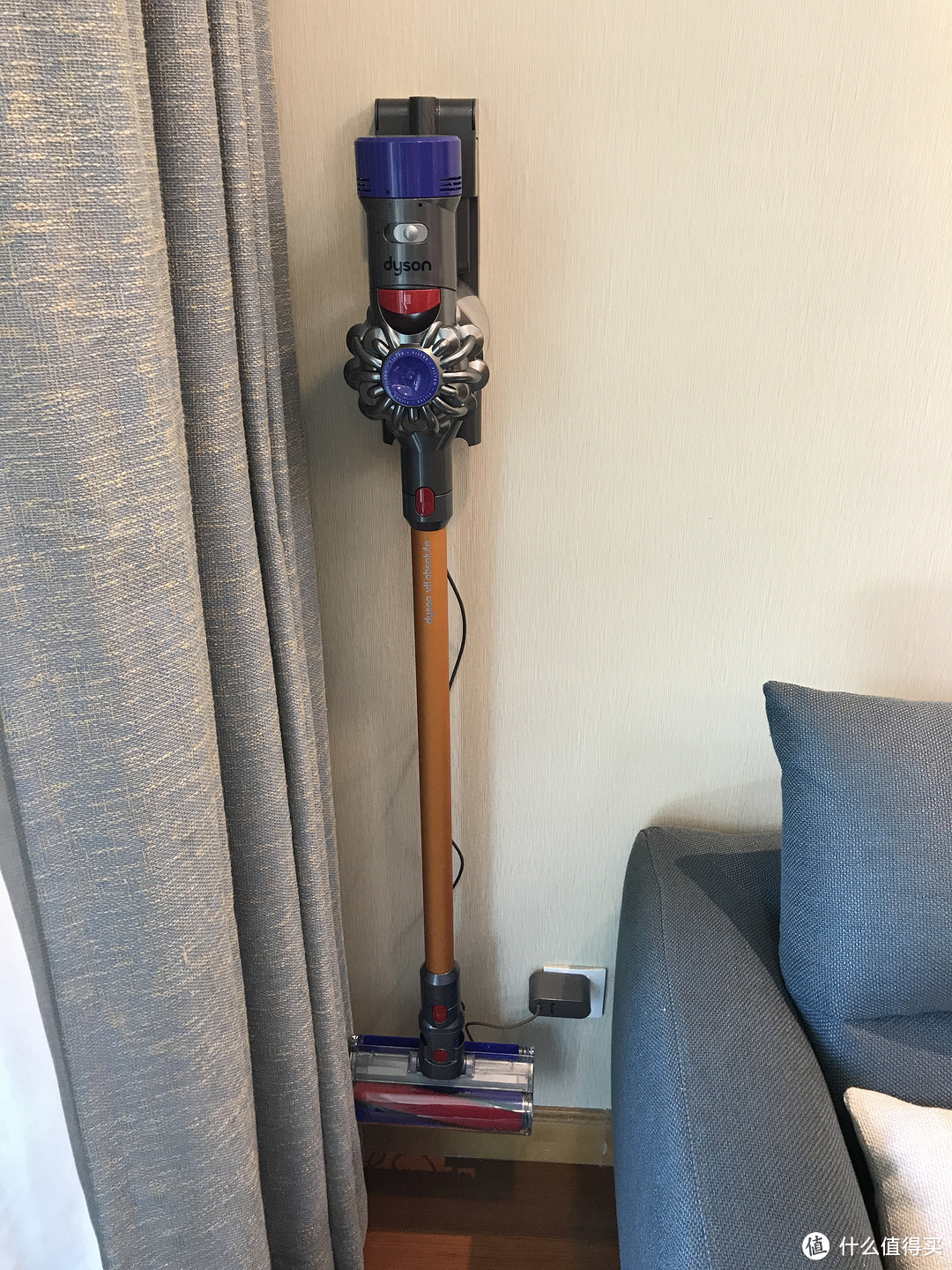 Dyson 戴森 V8 absolute 吸尘器