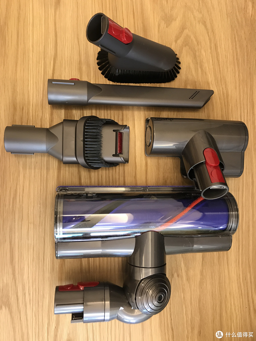 Dyson 戴森 V8 absolute 吸尘器