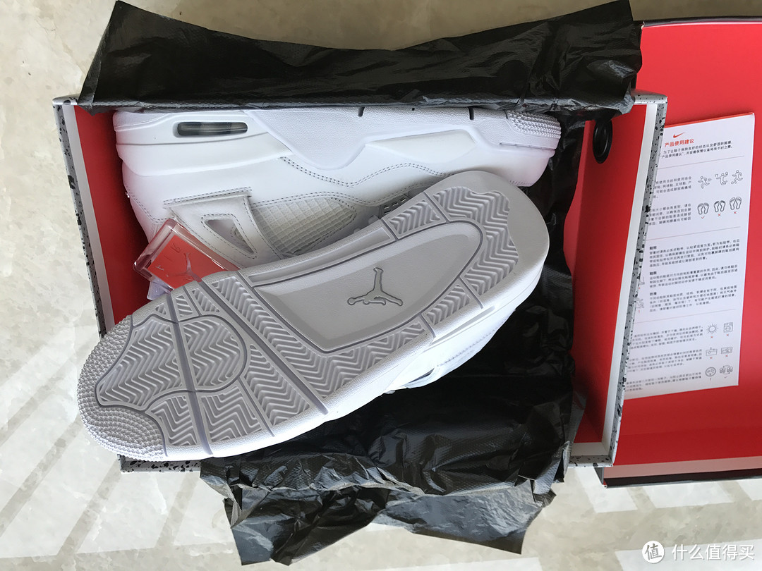 只剩颜值的大白鞋：Air Jordan 4 “Pure Money” 男款篮球鞋