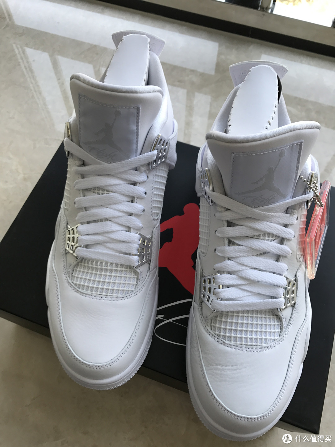 只剩颜值的大白鞋：Air Jordan 4 “Pure Money” 男款篮球鞋