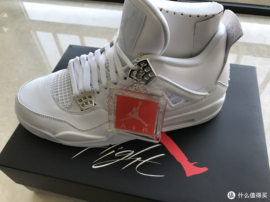 只剩颜值的大白鞋：Air Jordan 4 “Pure Money” 男款篮球鞋