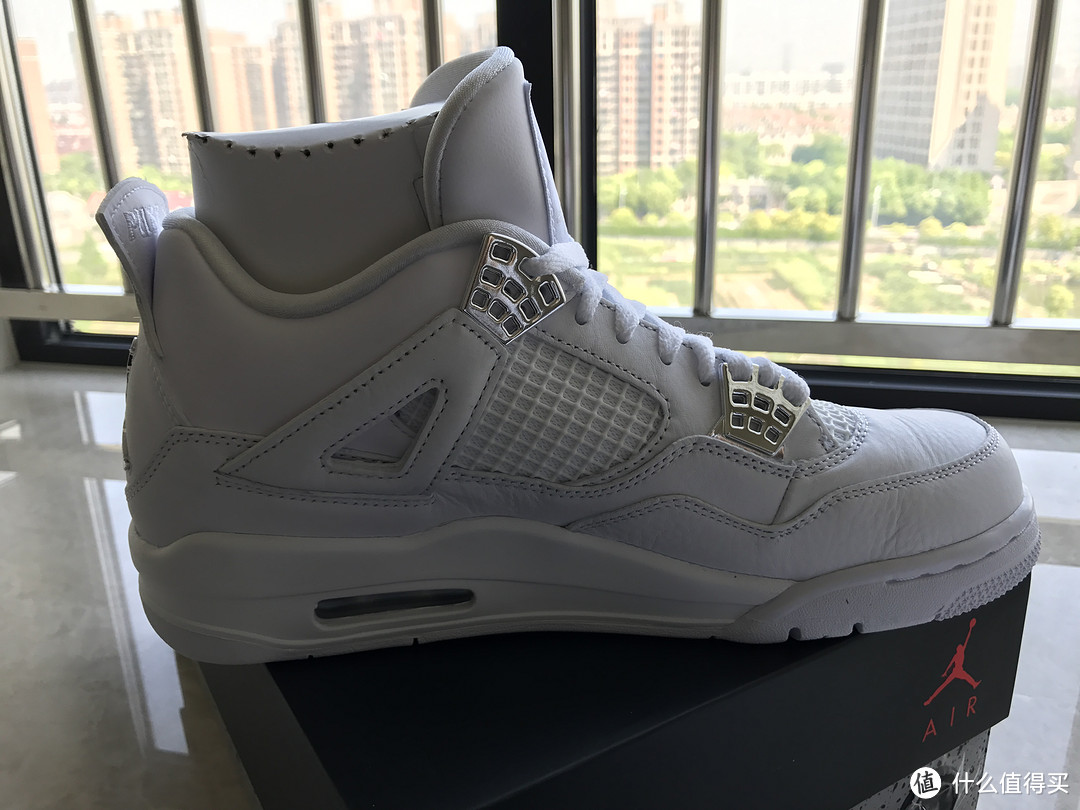 只剩颜值的大白鞋：Air Jordan 4 “Pure Money” 男款篮球鞋