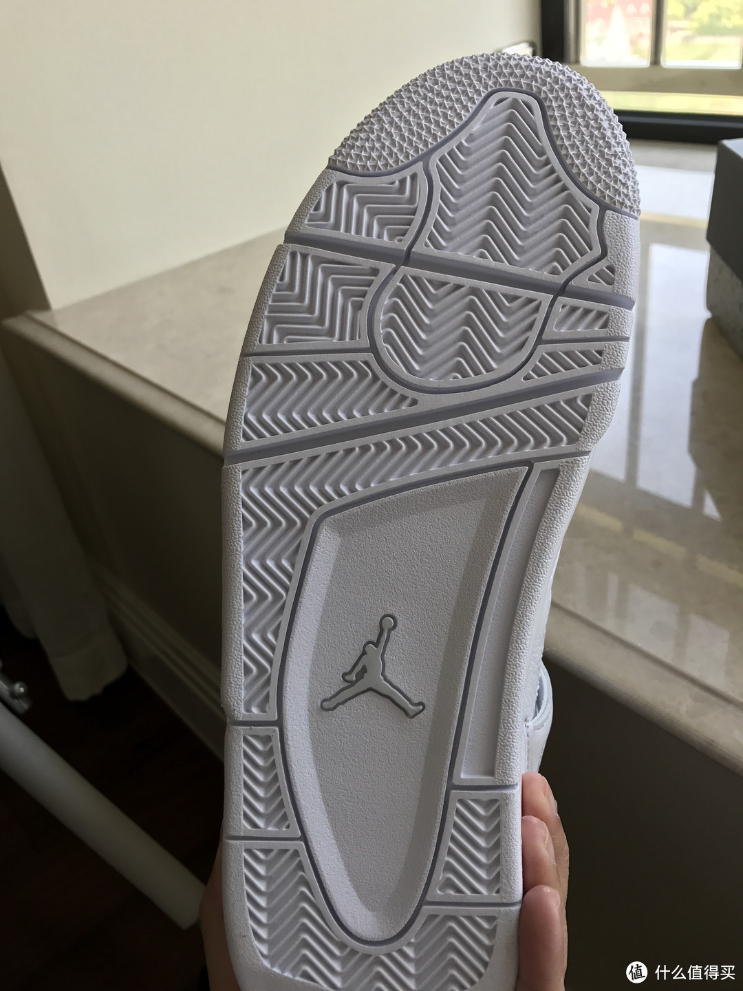 只剩颜值的大白鞋：Air Jordan 4 “Pure Money” 男款篮球鞋