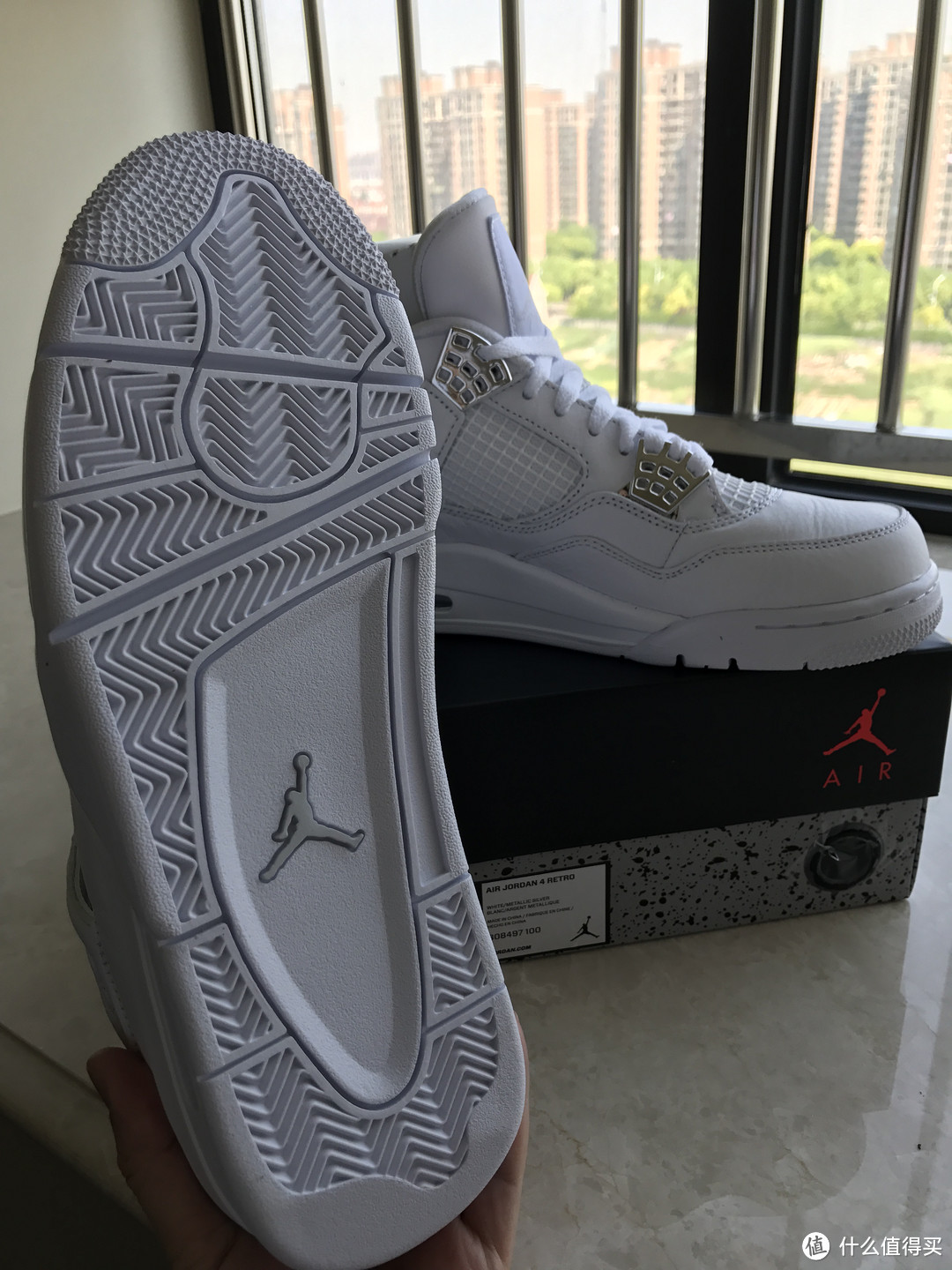 只剩颜值的大白鞋：Air Jordan 4 “Pure Money” 男款篮球鞋