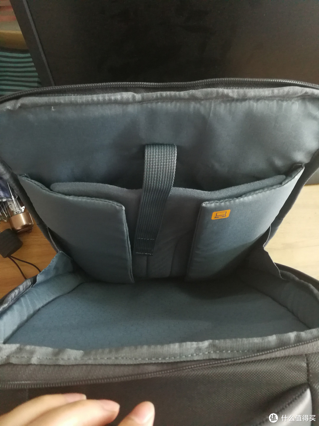 找个通勤包好难 —— Samsonite 新秀丽 41D 双肩背包