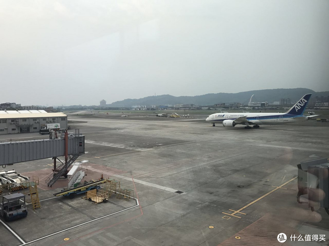 刚去就碰到了ANA的787 刚去就碰到了ANA的787