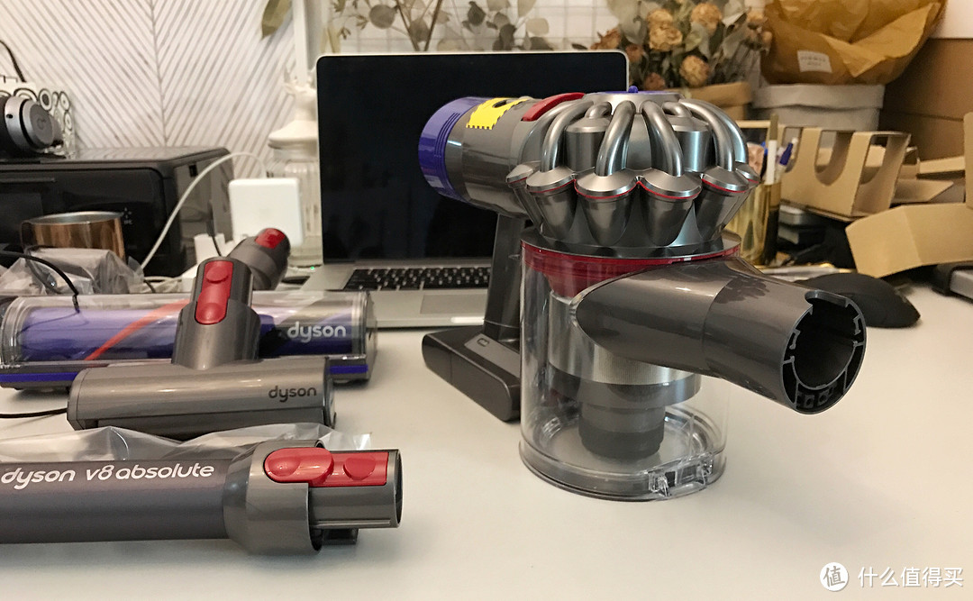 Dyson 戴森 V8 Absolute 戴森吸尘器灰色版开箱简测