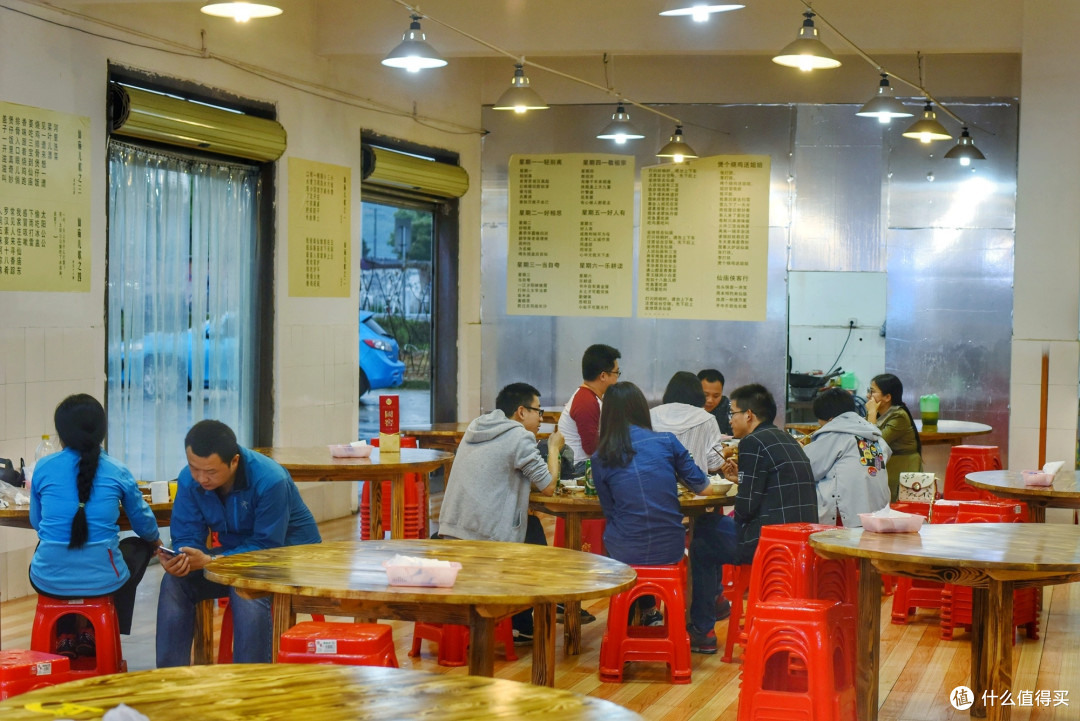 无服务、高性价比~大学城的这家烧鸡店“鱼和熊掌不能兼得”!