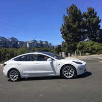 特斯拉Model 3量产版汽车使用感受(售价|定位|车型)