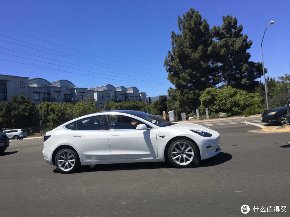 关于特斯拉Model 3量产版的最新消息！