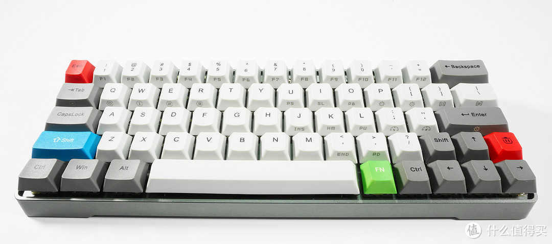 客制化机械键盘也有平民价格：忆光GK64 Cherry RGB机械键盘