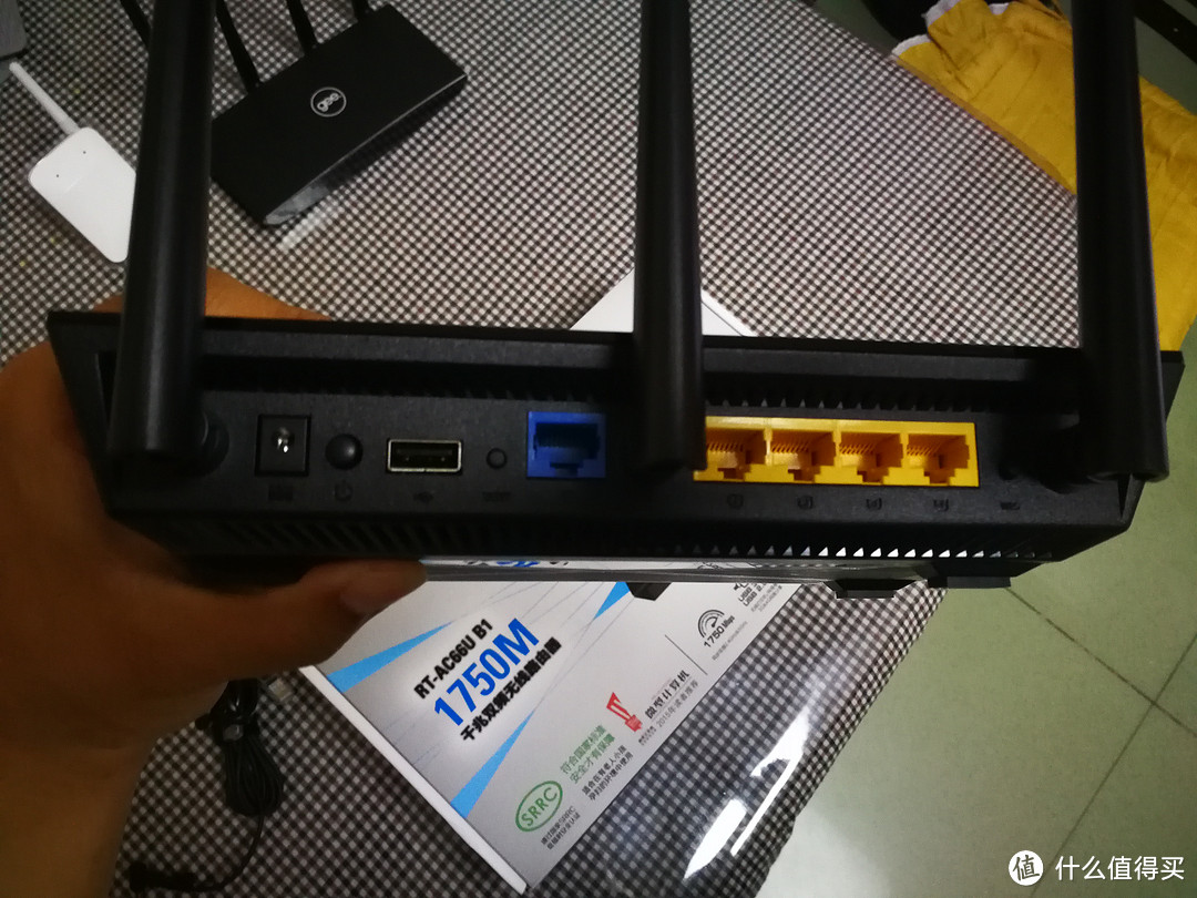 终于拔了心里的那棵草：ASUS 华硕 RT-AC66U B1 和 HiWiFi 极路由 极3PRO 无线路由器 开箱