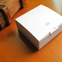 小米Mini蓝牙音箱开箱展示(本体|麦克风输入口|电源键|挂绳孔|指示灯)