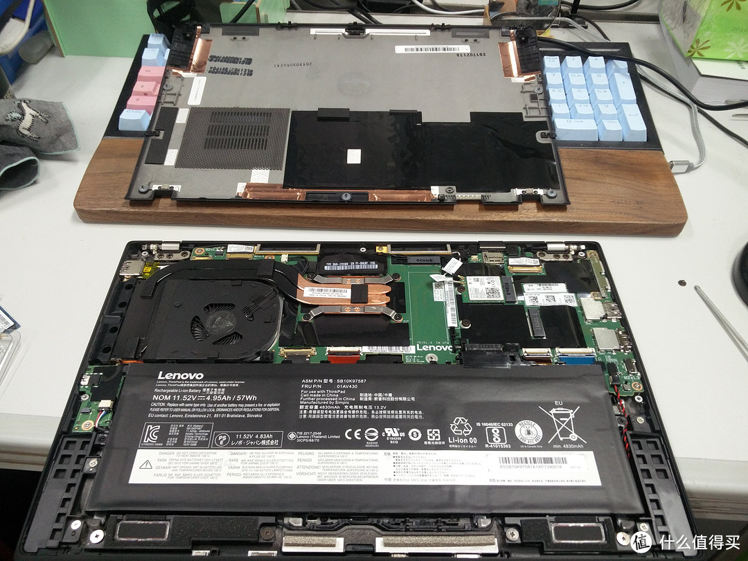ThinkPad X1 Carbon 2017开箱，及原装SSD改U盘作业