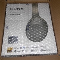 索尼 MDR-1000X 耳机外观展示(耳罩|耳机线|充电micro-usb线)