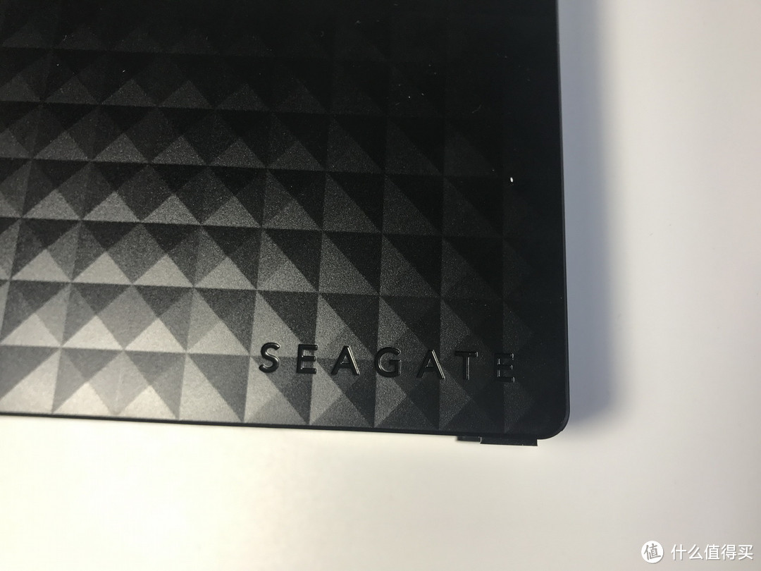 便宜硬盘哪里找：SEAGATE 希捷 Expansion 新睿翼 8TB移动硬盘 (附拆解)