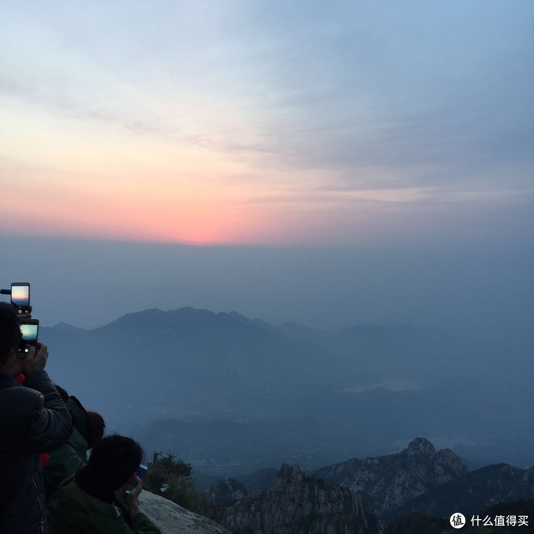 #热征##过五一#依山镇海，万象归怀之山东小记-夜登泰山，闪游青岛