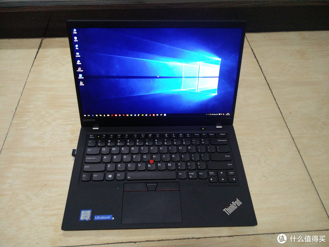 ThinkPad X1 Carbon 2017开箱，及原装SSD改U盘作业