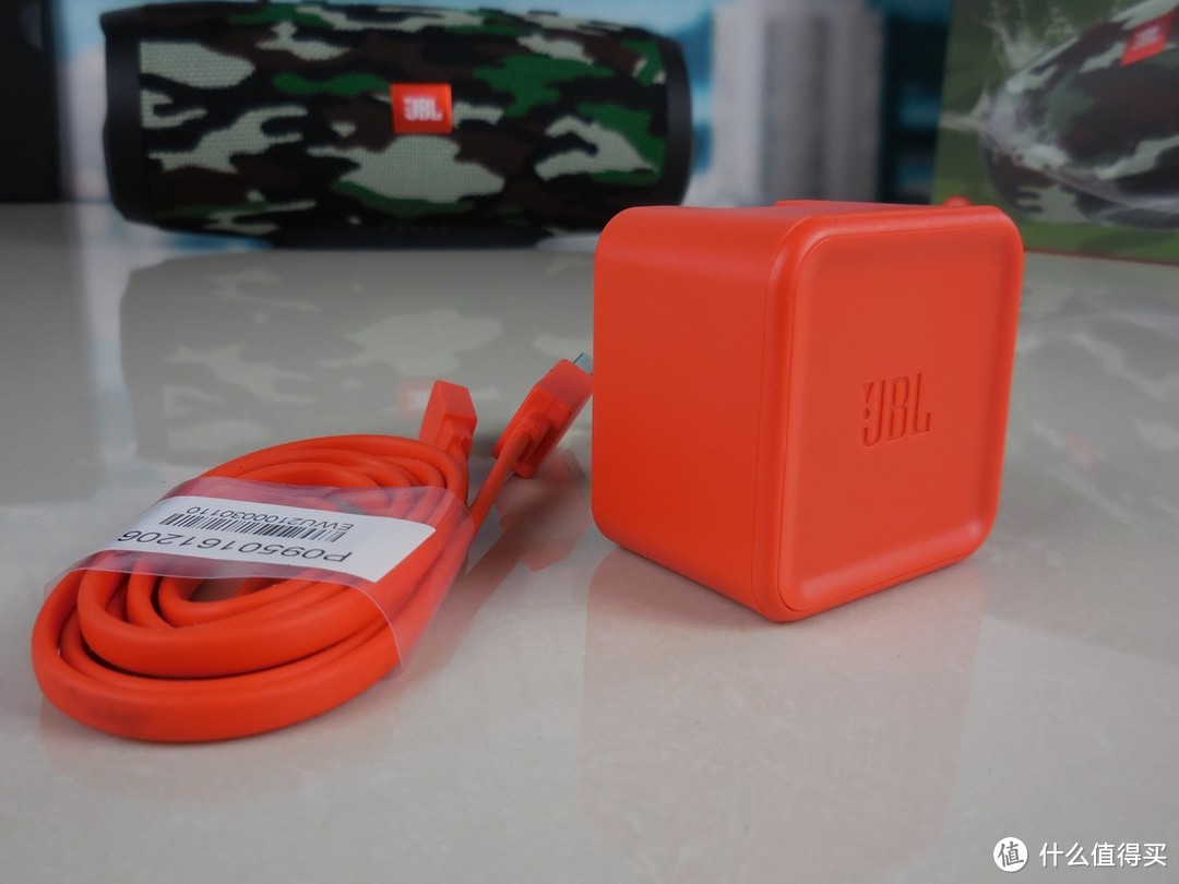 JBL Charge3 音乐冲击波 防水蓝牙音响 拆箱晒物