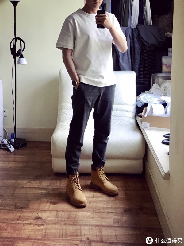 值客原创 服饰鞋包 男鞋 文章详情 but,上图距今过去两个月,和牛仔裤
