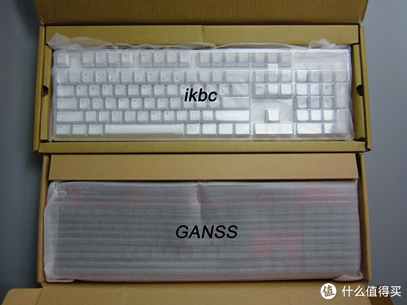 入门原厂轴键盘怎么选 — 高斯 法拉利侧刻 VS ikbc C104 键盘 对比测评