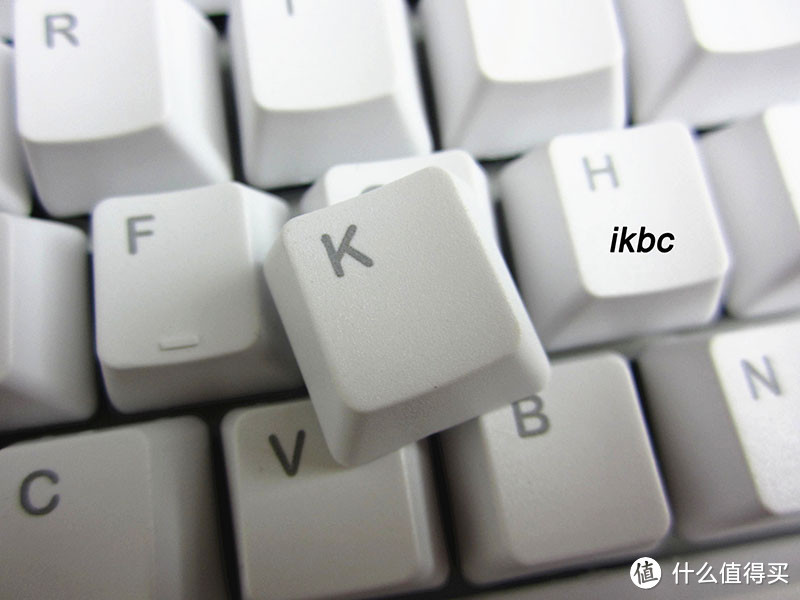 入门原厂轴键盘怎么选 — 高斯 法拉利侧刻 VS ikbc C104 键盘 对比测评