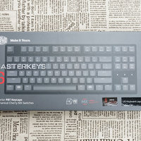 酷冷至尊 烈焰枪87 V2 SGK-4005-KKCR1-US 机械键盘外观展示(指示灯|键帽|防滑垫|脚架|轴体)