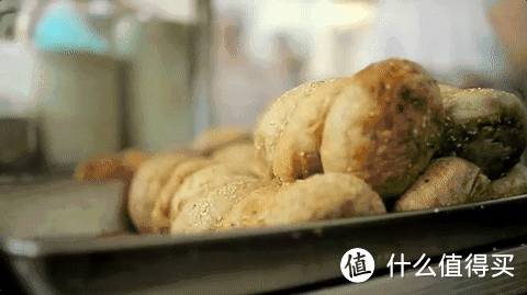 这家烧饼有多好吃？熟客一次就买走1000个！