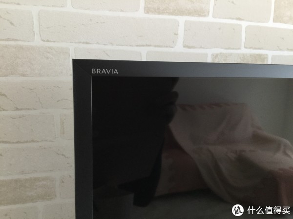 左上角的BRAVIA