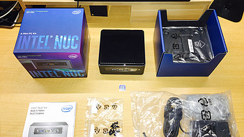 英特尔 NUC Kit NUC7i7BNH 迷你电脑主机外观展示(接口|电源)