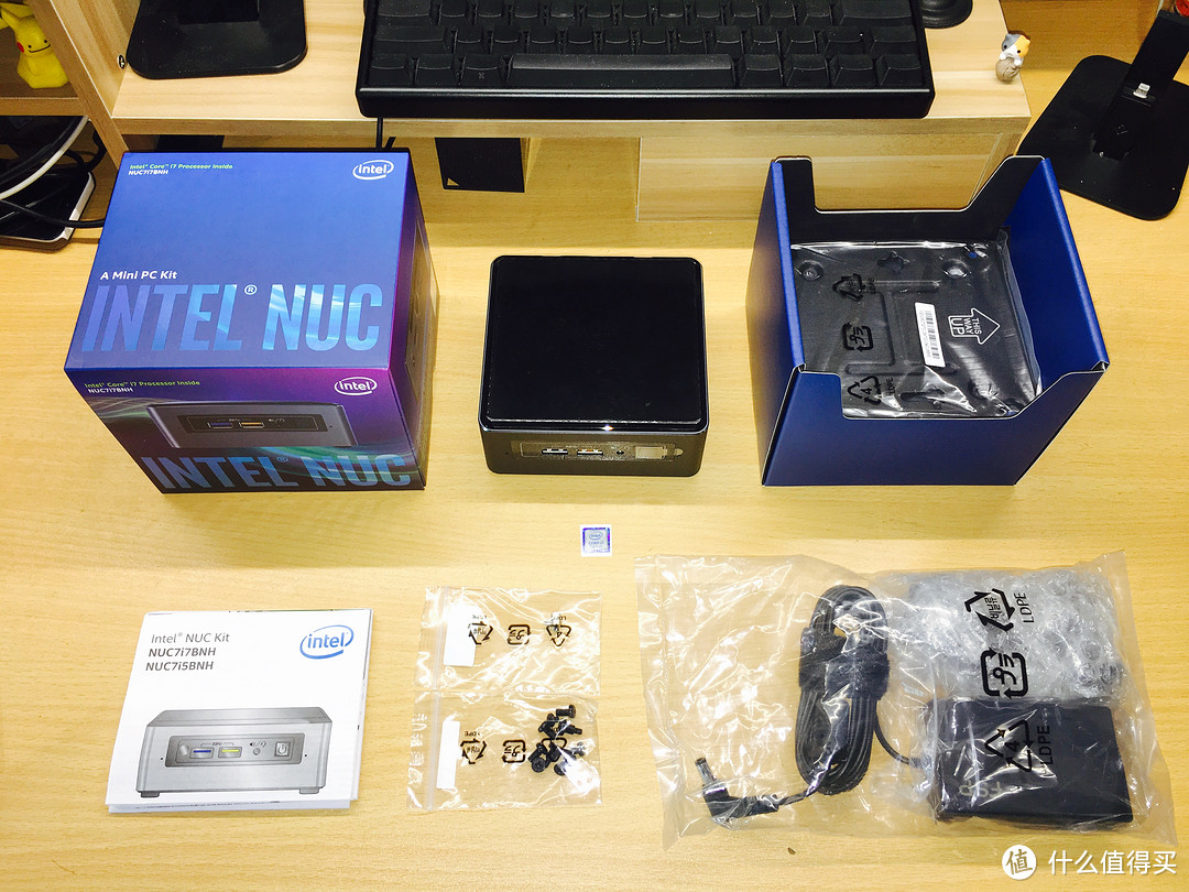 Intel 7代NUC NUC7i7BNH 光速开箱