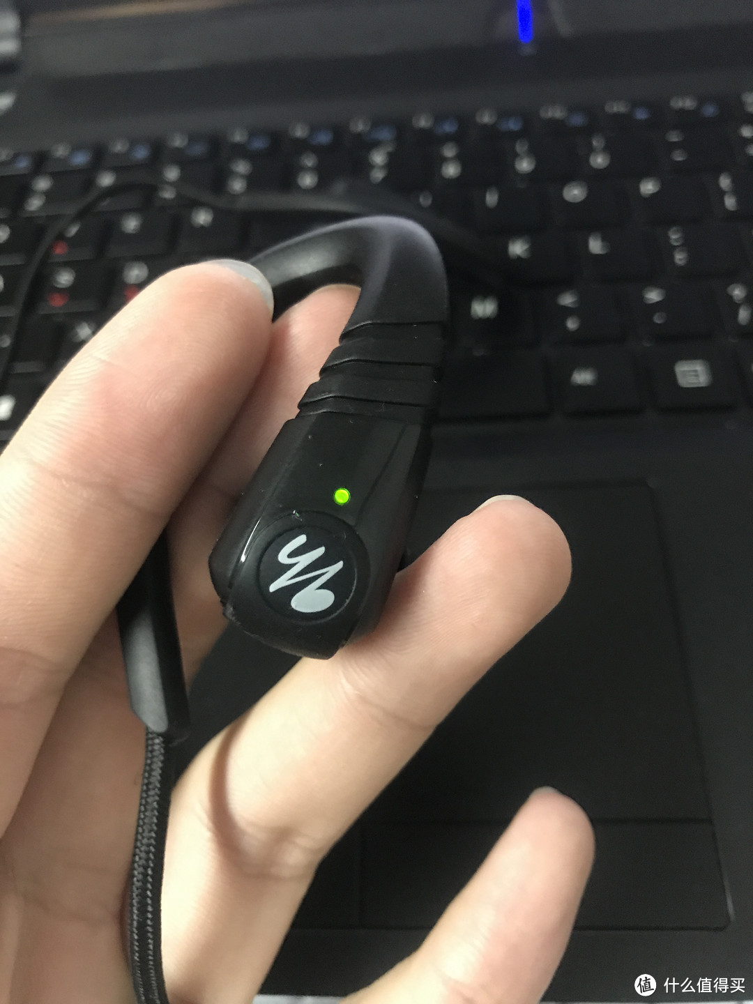 买点什么来激励自己锻炼——Yurbuds Liberty Wireless耳机顺带着唯乐now2手环开箱轻使用