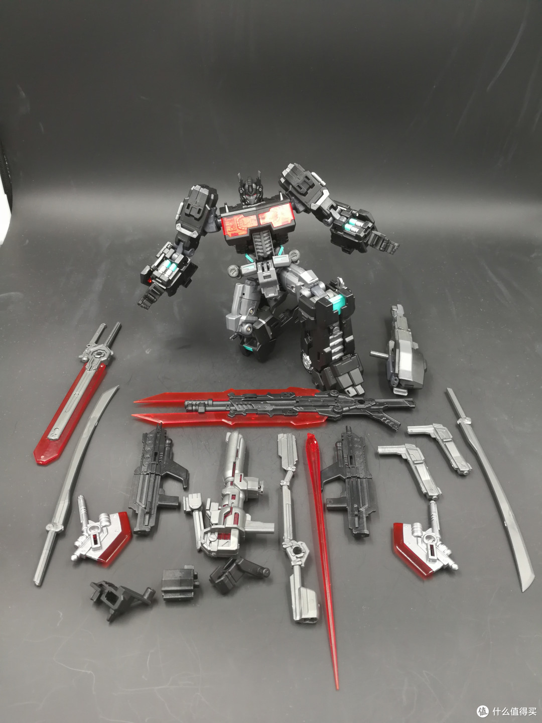 黑色车祸现场——MakeToys暗黑CD擎天柱