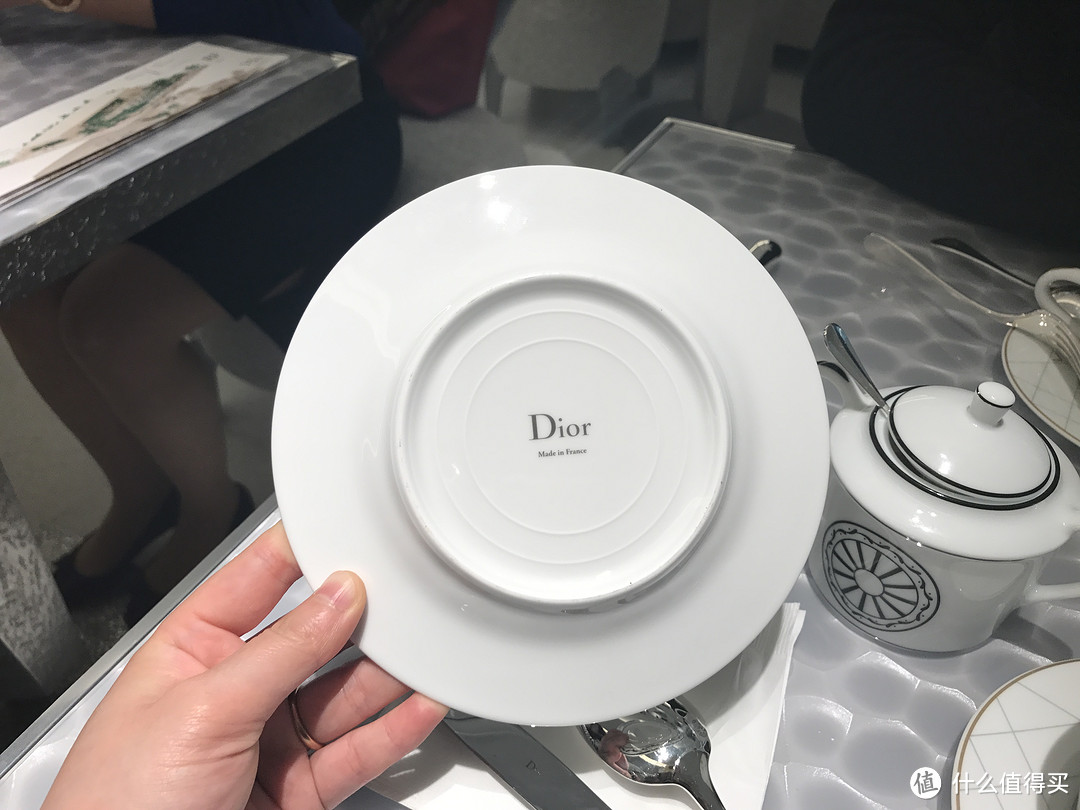 东京银座Dior Café Dior by Pierre Hermé