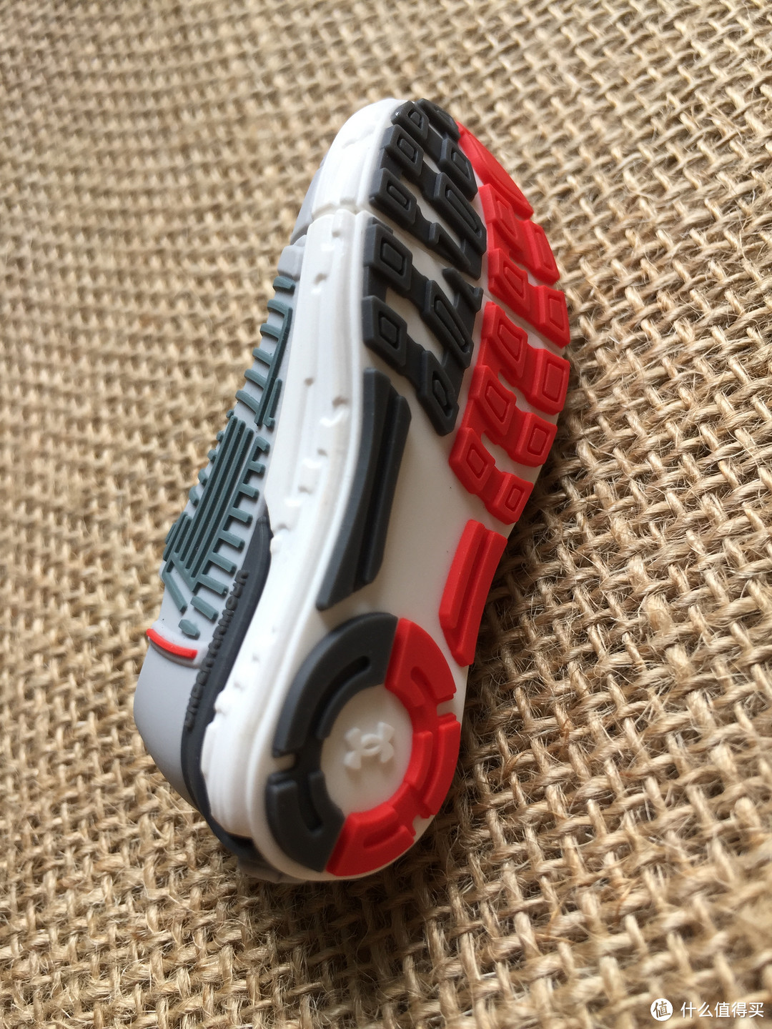 一只橡胶鞋——UA 安德玛 SpeedFormGemini3 同款U盘