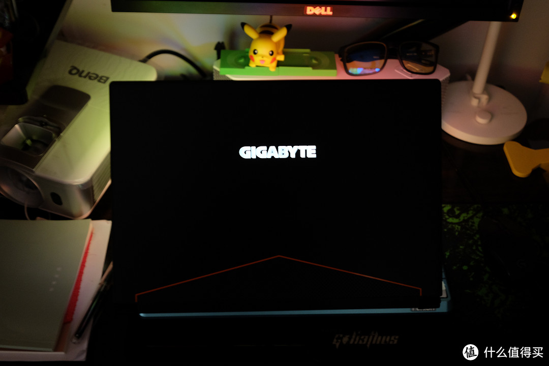 “无人问津嘉” — 颜值性能集合体 GIGABYTE 技嘉 “赢刃” Aero 15 游戏笔记本电脑