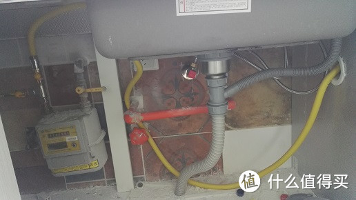 林内燃气热水器和老板烟机灶具安装纪实